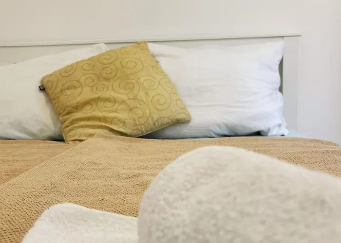 Maris - 1 Min To & Sea View Apartman *