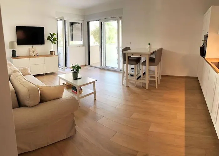 דירה Maris - 1 Min To & Sea View *