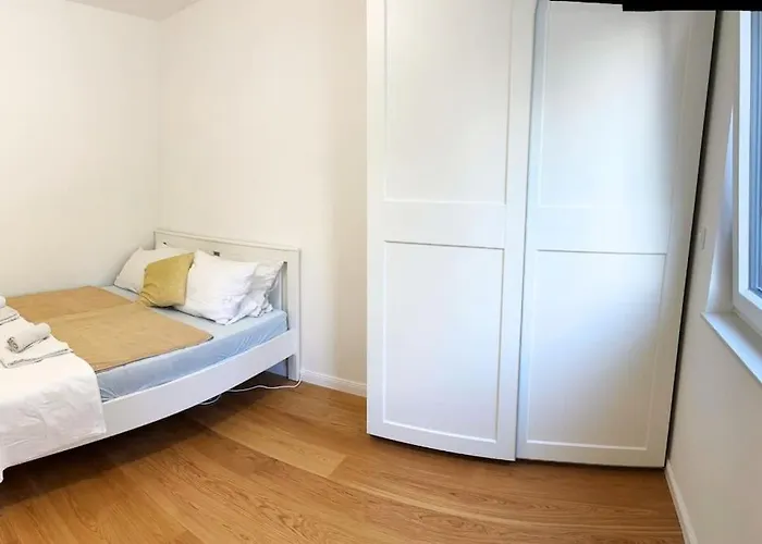 Maris - 1 Min To & Sea View Povljana