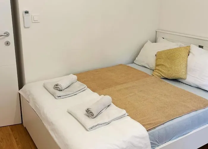 Maris - 1 Min To & Sea View Povljana